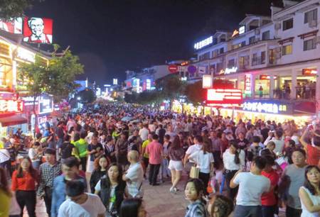 广西桂林“五一黄金周”迎来旅游热潮